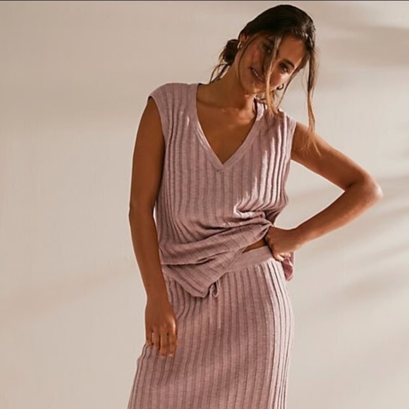 Free People Beach Linen Blend Veda Sweater Vest Ribbed V-Neck Sleeveless - Picture 1 of 10